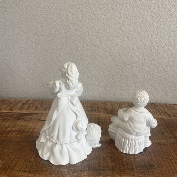 Department 56 Winter Silhouette Christmas Presents 78050 Kids Porcelain w/ Box - Picture 9 of 11